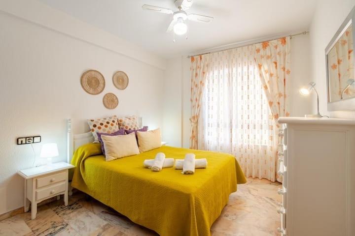 Apartamento Playa Victoria Кадис Екстериор снимка